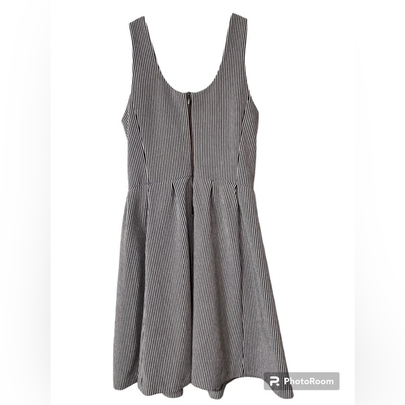 Banana Republic Navy Blue White Striped Fit Flare Dress Scoop Neck Size 6 - Picture 3 of 12